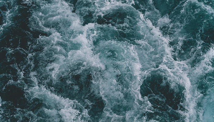 Солёные и минеральные ароматы. Подборка парфюмерии с нотами соли, песка, гальки и мокрых камней