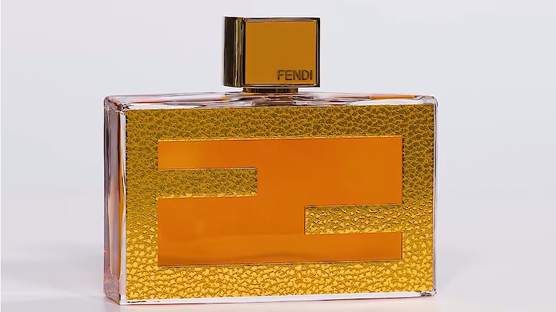 Обзор на аромат Fendi Leather Essence