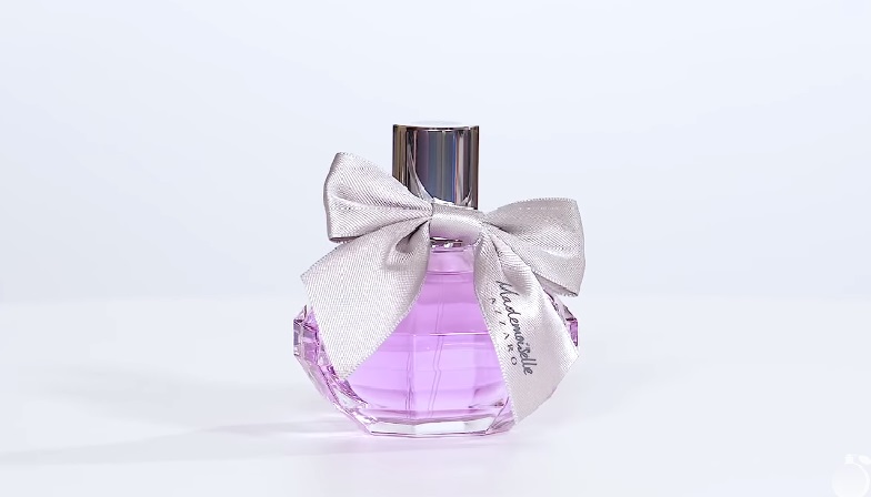 Обзор на аромат Azzaro Mademoiselle L‘eau Tres Belle