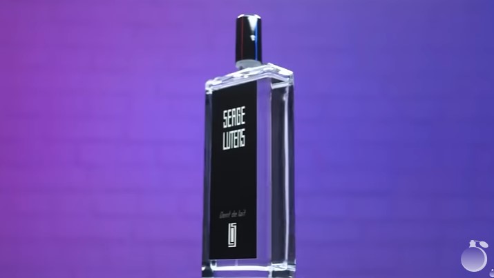 Обзор на аромат Serge Lutens Dent De Lait