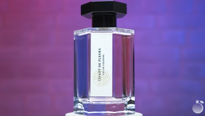 Обзор на аромат L'Artisan Parfumeur Champ De Fleurs