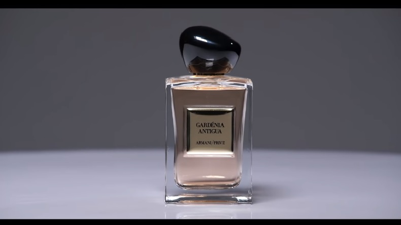 Обзор на аромат Giorgio Armani Prive Gardenia Antigua