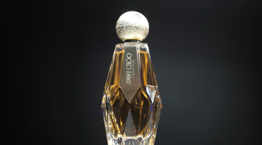 Обзор на аромат Jimmy Choo I Want Oud