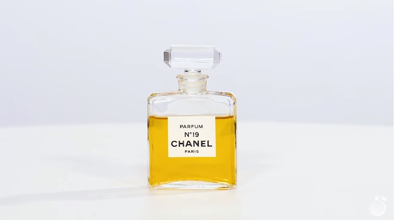 Обзор на аромат Chanel 19