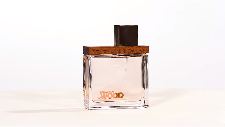 Обзор на аромат Dsquared2 She Wood