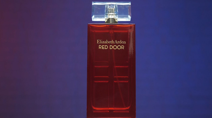 Обзор на аромат Elizabeth Arden Red Door