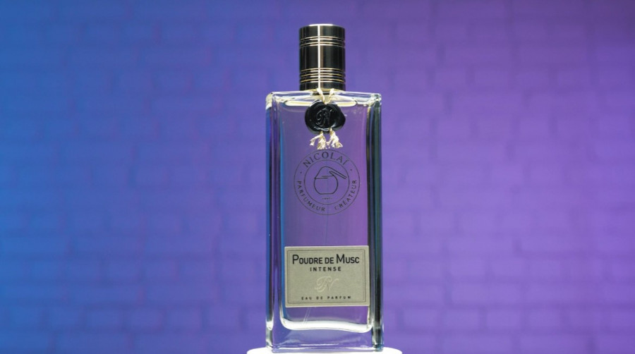 Обзор на аромат Nicolai Parfumeur Createur Poudre De Musc Intense