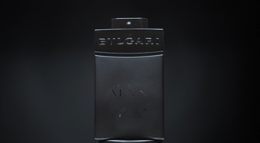 Обзор на аромат Bvlgari Bvlgari Man In Black Parfum
