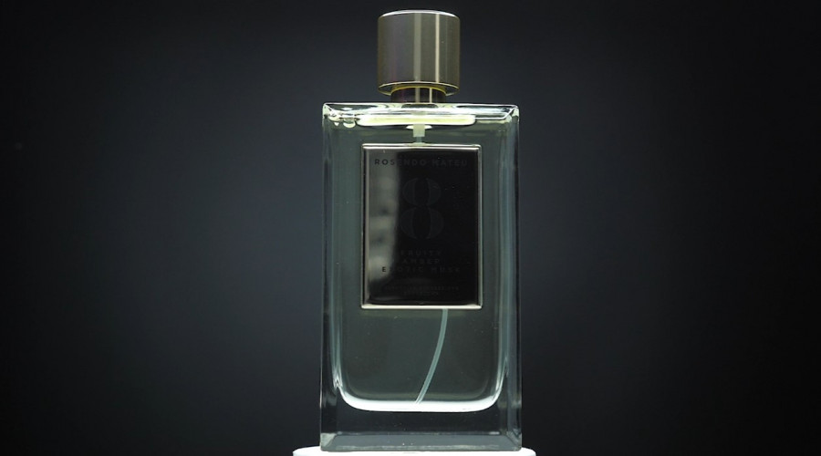 Обзор на аромат Rosendo Mateu Olfactive Expressions Rosendo Mateu № 8 Fruity, Amber, Exotic Musk