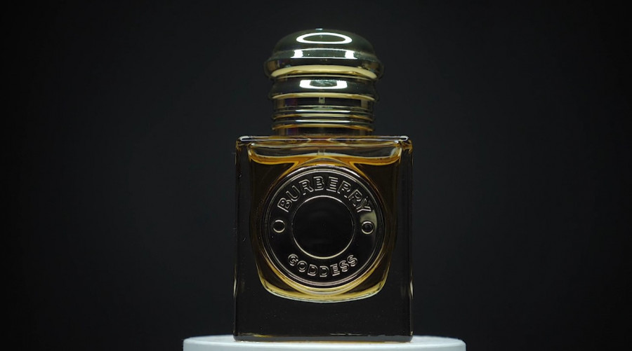 Обзор на аромат Burberry Goddess Intense