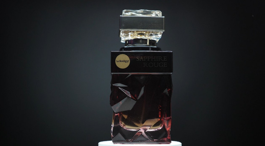 Обзор на аромат Le Bonheur Perfumes Sapphire Rouge