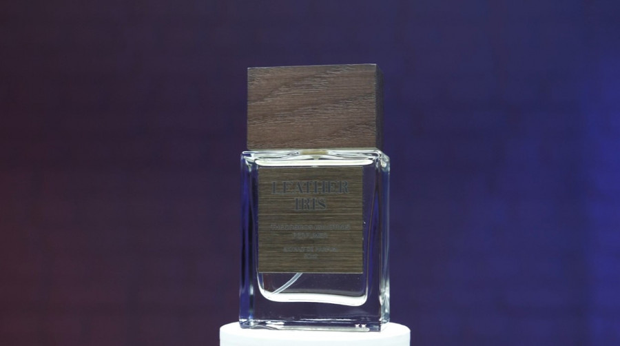 Обзор на аромат Theodoros Kalotinis Leather Iris