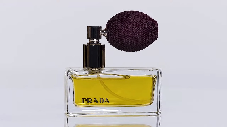 Обзор на аромат Prada Women