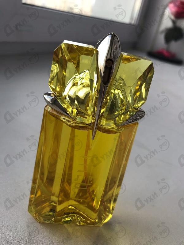 Парфюмерия Alien Sunessence Legere от Thierry Mugler