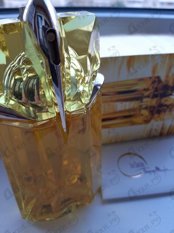 Духи Alien Sunessence Legere от Thierry Mugler
