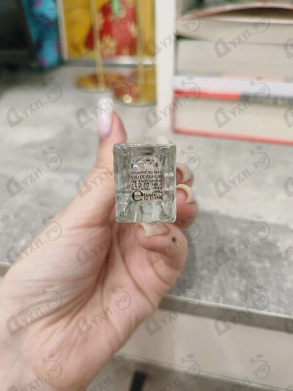 Парфюмерия Van Cleef & Arpels Santal Blanc