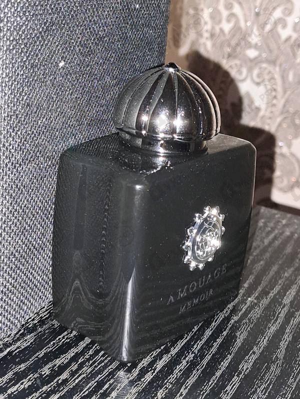 Духи Memoir от Amouage