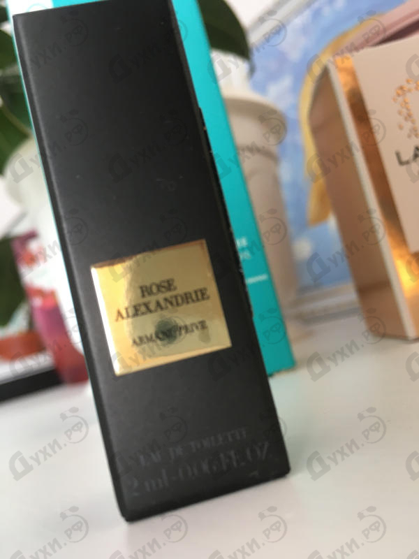 Духи Prive Rose Alexandrie от Giorgio Armani