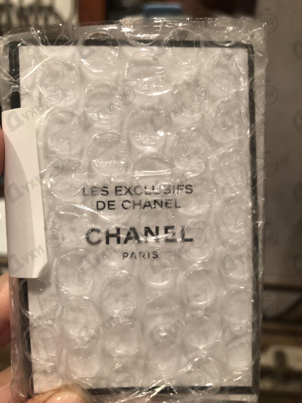 Духи Bois Des Iles от Chanel