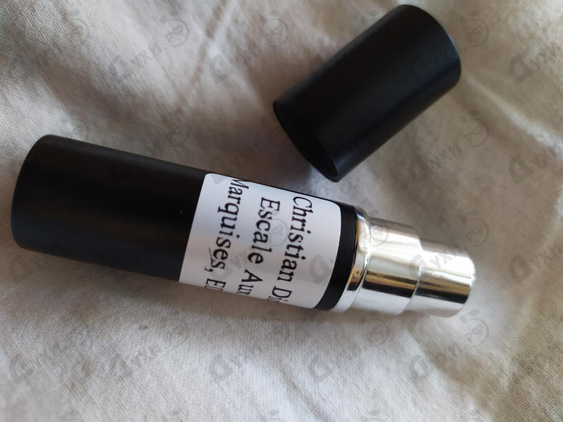 Купить Christian Dior Escale Aux Marquises Купить Escale Aux Marquises от Christian Dior