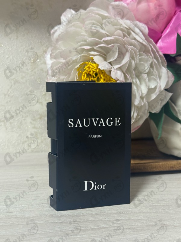 Купить Sauvage Parfum от Christian Dior