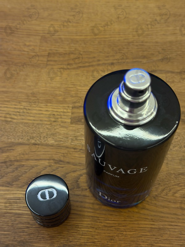 Купить Sauvage Parfum от Christian Dior