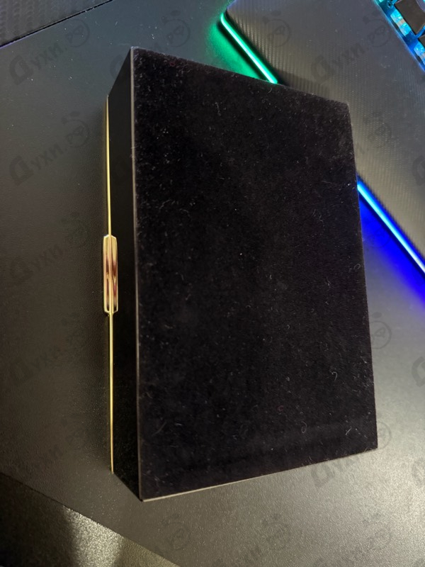 Купить Love Don't Be Shy от Kilian