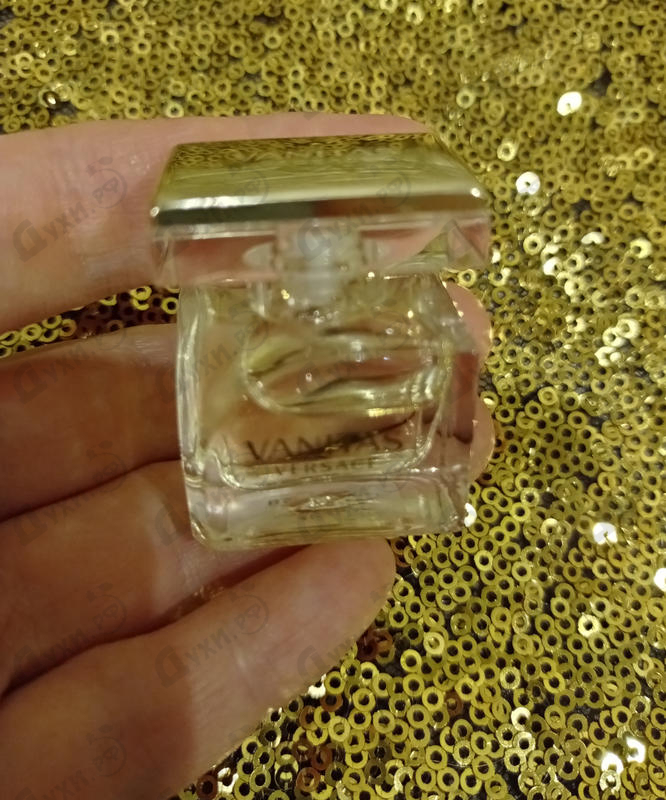 Парфюмерия Vanitas от Versace