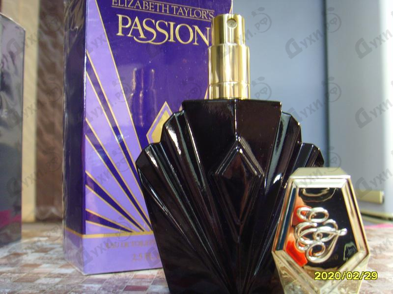 Парфюмерия Elizabeth Taylor Passion