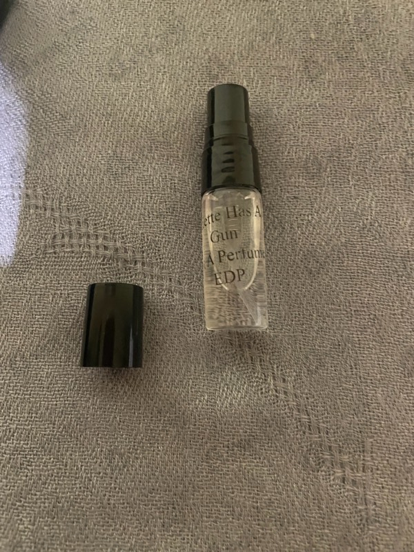 Духи Not A Perfume от Juliette Has A Gun