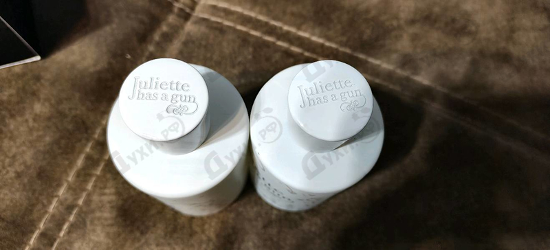 Парфюмерия Not A Perfume от Juliette Has A Gun