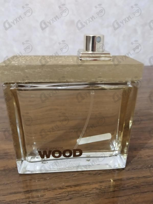 Духи She Wood Golden Light от Dsquared2