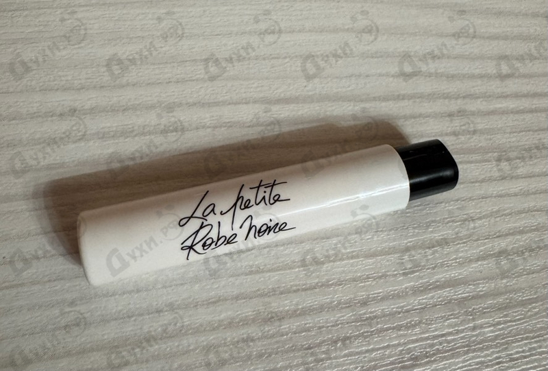 Парфюмерия Guerlain La Petite Robe Noire