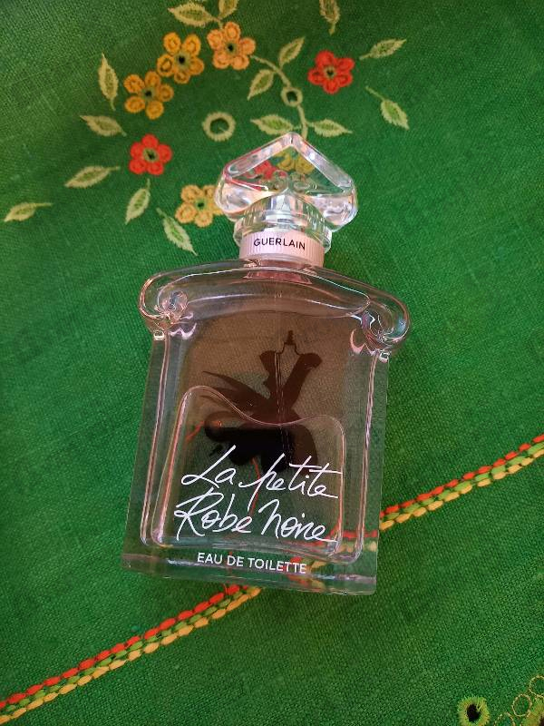 Парфюмерия La Petite Robe Noire от Guerlain