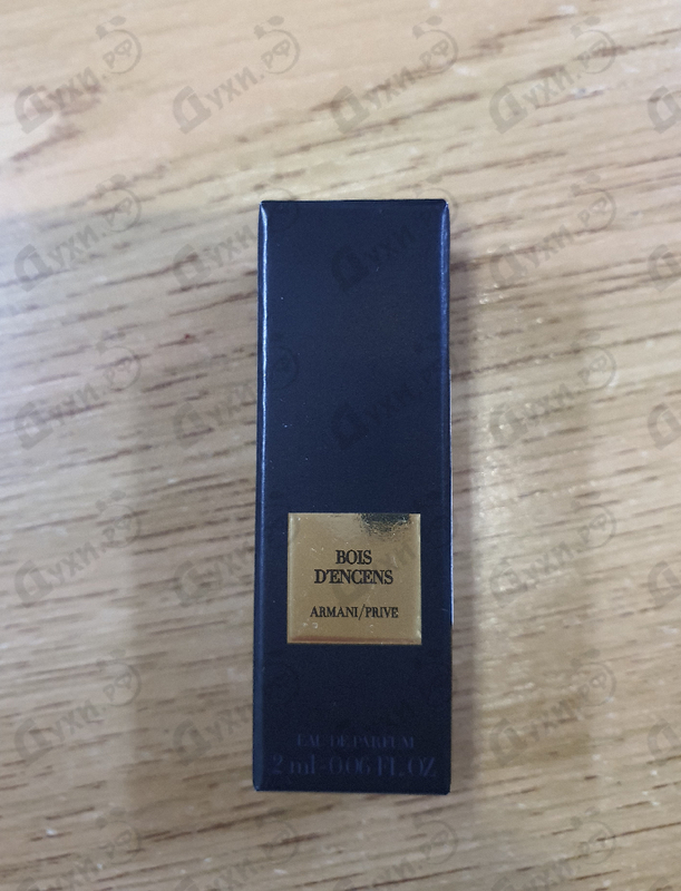 Парфюмерия Prive Bois D'encens от Giorgio Armani