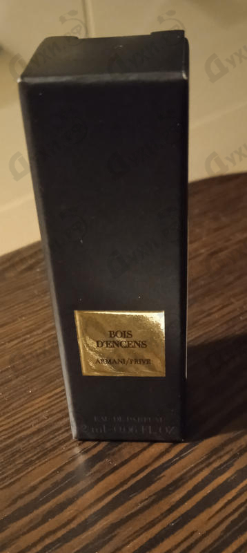 Духи Prive Bois D'encens от Giorgio Armani