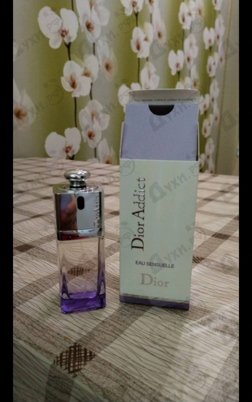 Парфюмерия Christian Dior Addict Eau Sensuelle