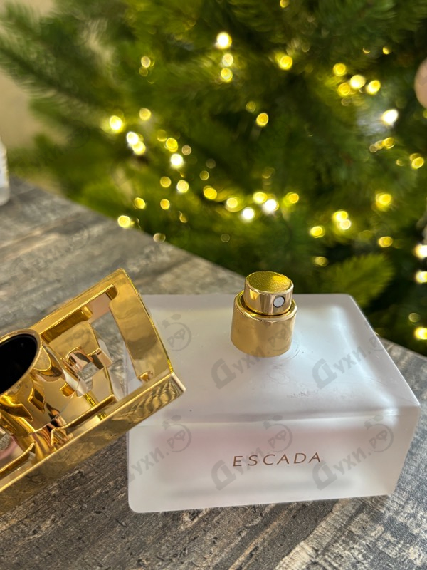 Парфюмерия Especially Delicate Notes от Escada