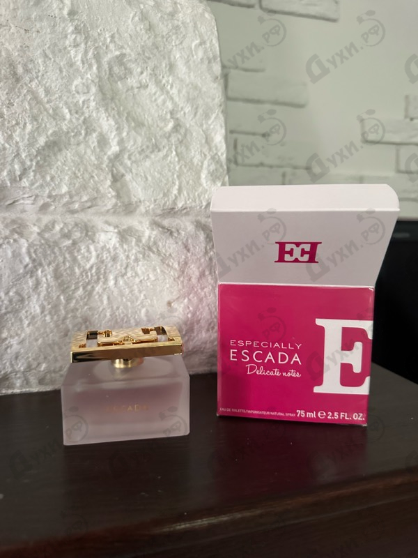 Парфюмерия Especially Delicate Notes от Escada