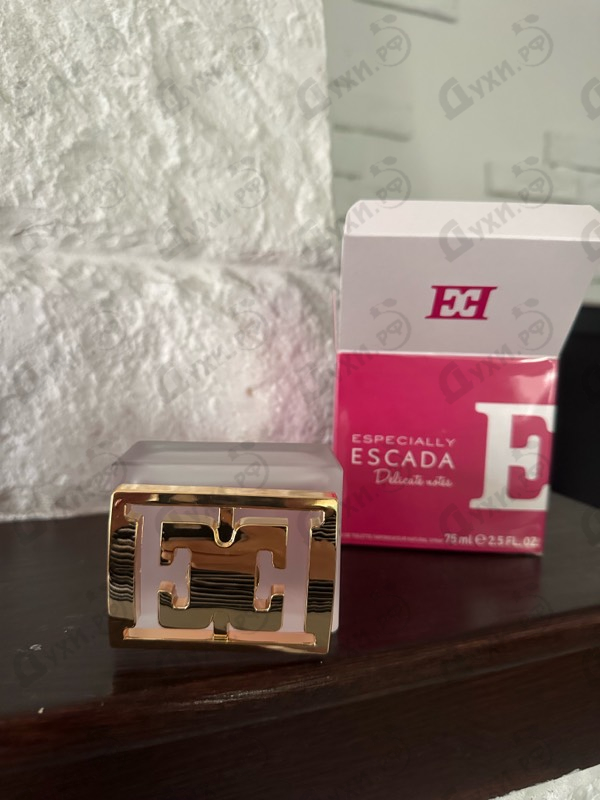 Парфюмерия Especially Delicate Notes от Escada