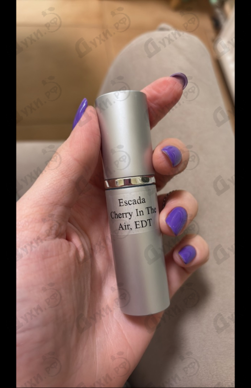 Купить Cherry In The Air от Escada