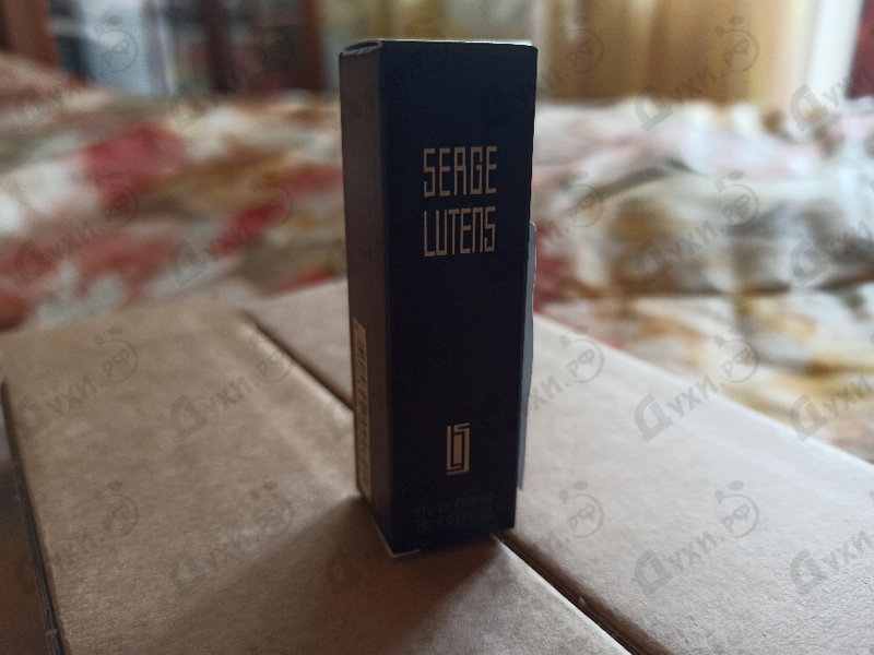 Парфюмерия Santal Majuscule от Serge Lutens