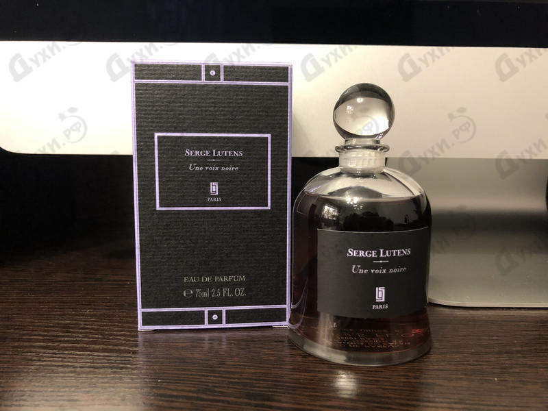 Духи Une Voix Noire от Serge Lutens