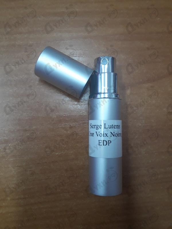 Парфюмерия Serge Lutens Une Voix Noire
