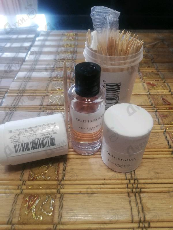 Духи Oud Ispahan от Christian Dior