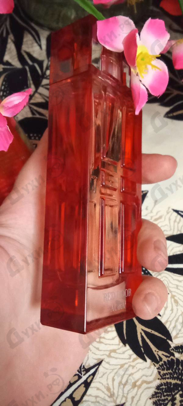 Парфюмерия Red Door Aura от Elizabeth Arden