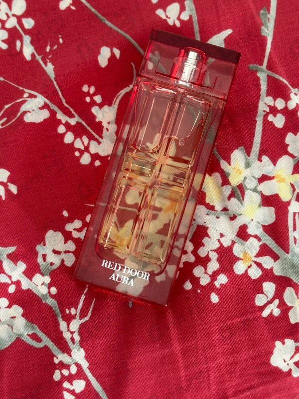 Парфюмерия Elizabeth Arden Red Door Aura