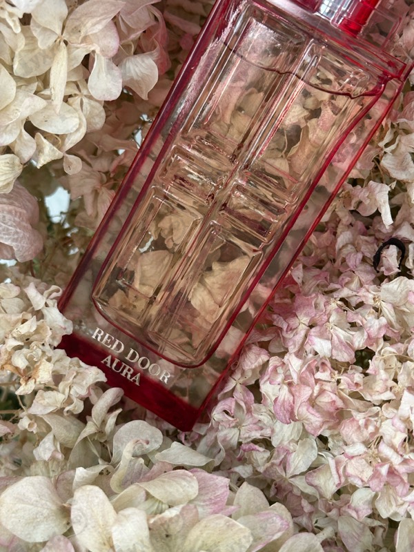 Духи Red Door Aura от Elizabeth Arden