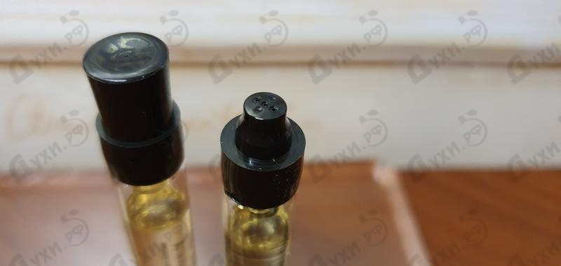 Парфюм Giorgio Armani Prive Cuir Noir Духи Prive Cuir Noir от Giorgio Armani