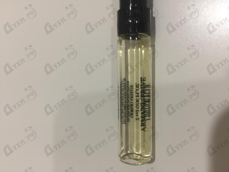 Парфюмерия Prive Cuir Noir от Giorgio Armani Отзывы Giorgio Armani Prive Cuir Noir